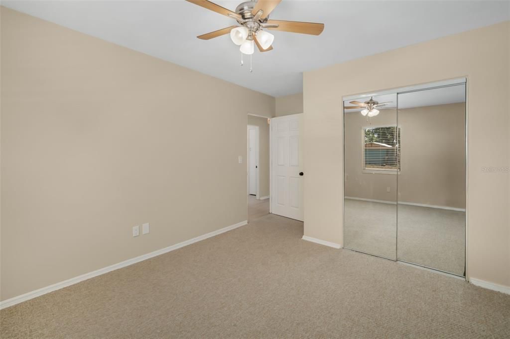 For Sale: $339,900 (2 beds, 1 baths, 1218 Square Feet)