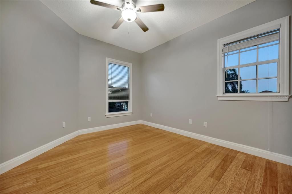 For Sale: $675,000 (5 beds, 3 baths, 2816 Square Feet)