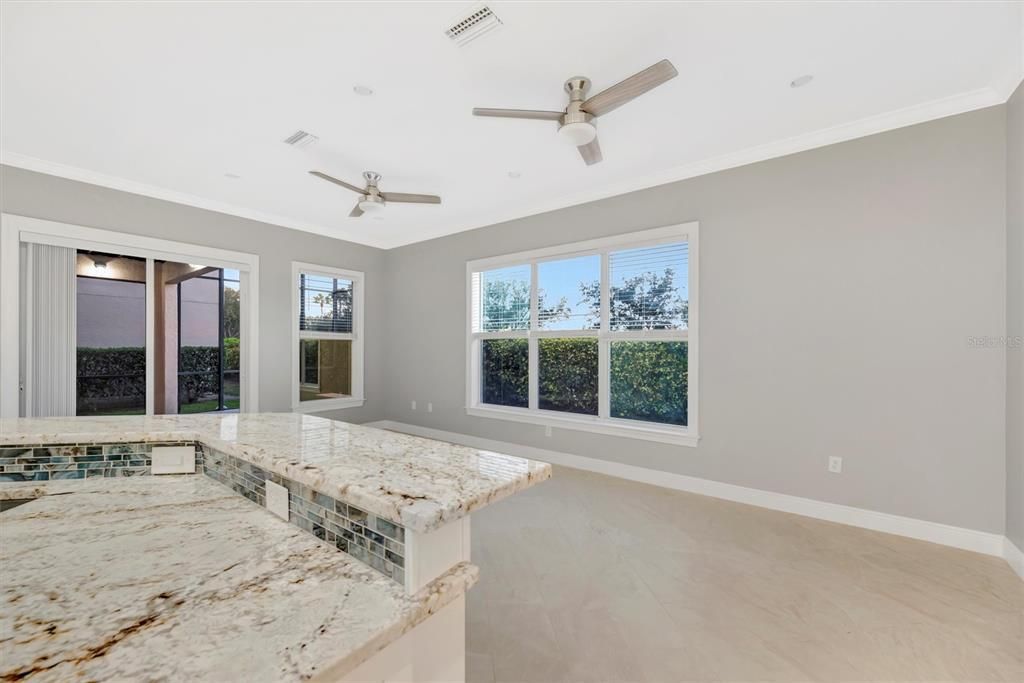 For Sale: $675,000 (5 beds, 3 baths, 2816 Square Feet)
