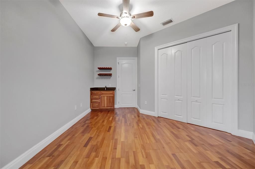 For Sale: $675,000 (5 beds, 3 baths, 2816 Square Feet)