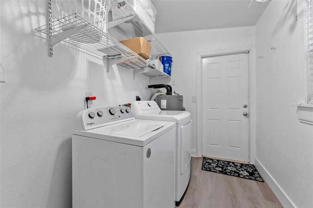 На продажу: $639,999 (3 спален, 2 ванн, 1389 Квадратных фут)