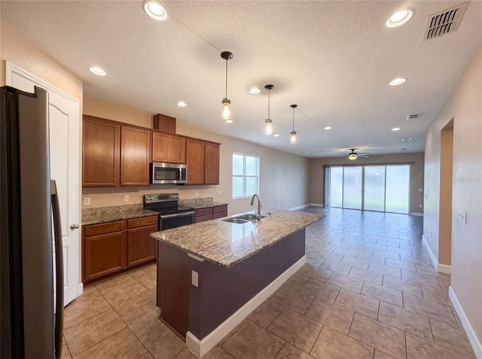 For Sale: $325,000 (4 beds, 2 baths, 1949 Square Feet)