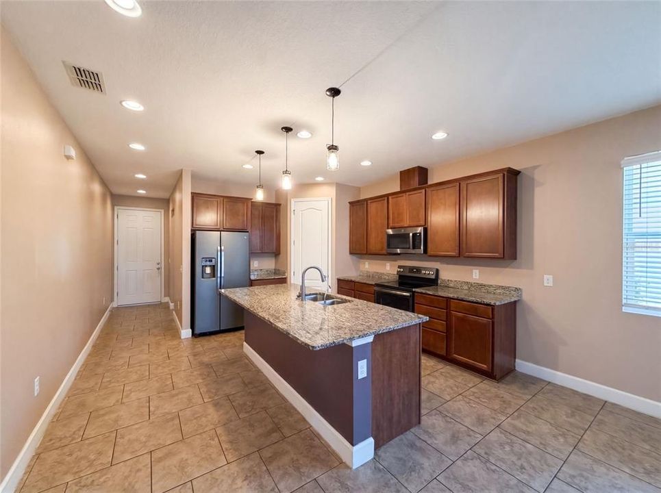 For Sale: $325,000 (4 beds, 2 baths, 1949 Square Feet)