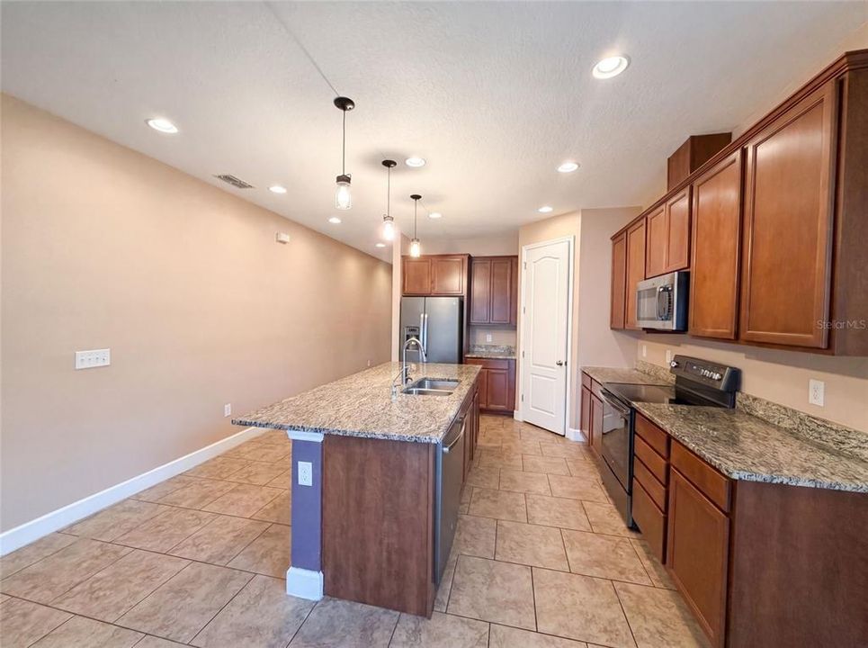 For Sale: $325,000 (4 beds, 2 baths, 1949 Square Feet)