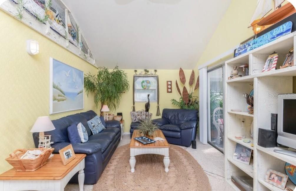En Venta: $735,000 (2 camas, 1 baños, 816 Pies cuadrados)