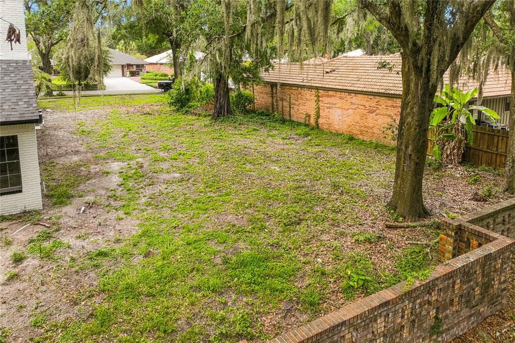 На продажу: $449,000 (0.14 acres)