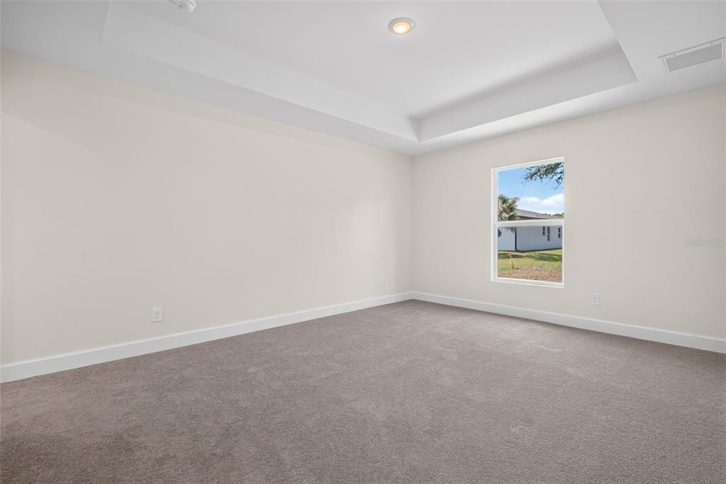 For Sale: $334,900 (3 beds, 3 baths, 1818 Square Feet)
