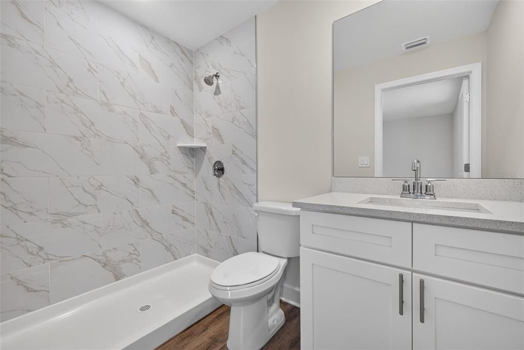 For Sale: $334,900 (3 beds, 3 baths, 1818 Square Feet)