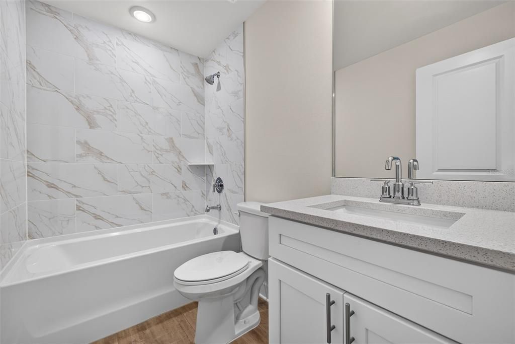 For Sale: $334,900 (3 beds, 3 baths, 1818 Square Feet)