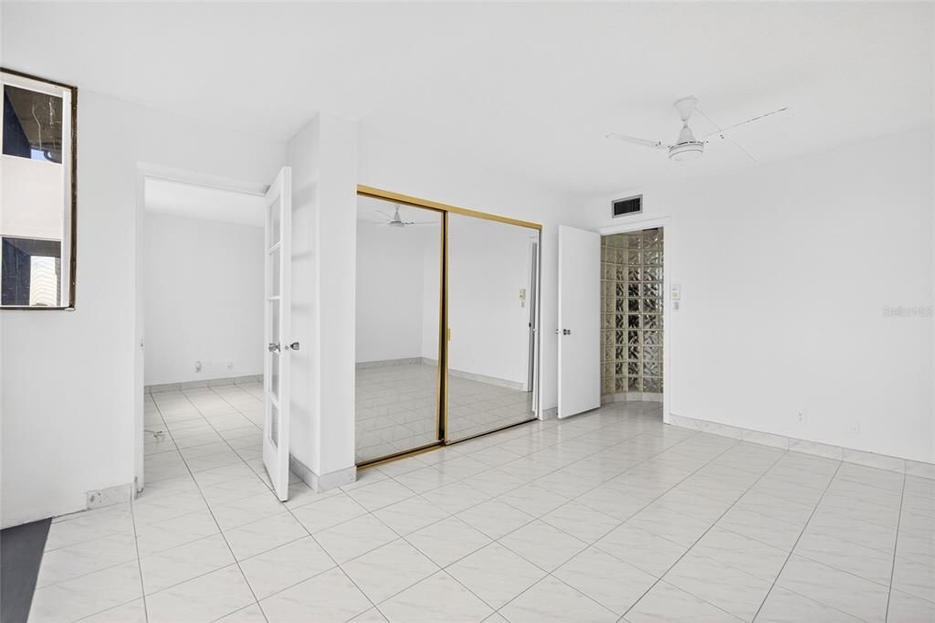 На продажу: $175,000 (2 спален, 2 ванн, 803 Квадратных фут)