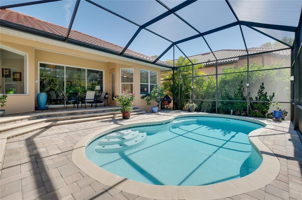 En Venta: $774,900 (4 camas, 3 baños, 2854 Pies cuadrados)
