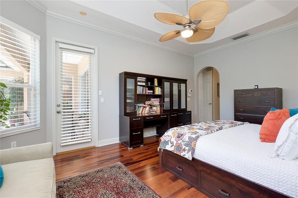 En Venta: $774,900 (4 camas, 3 baños, 2854 Pies cuadrados)