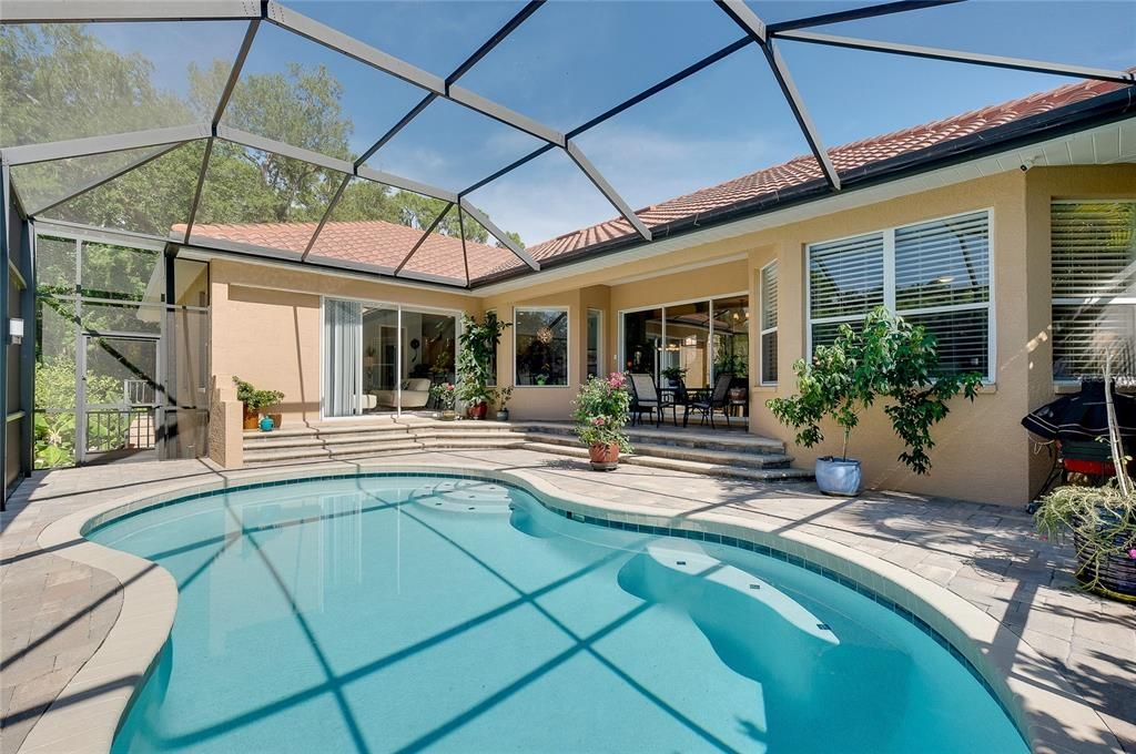 En Venta: $774,900 (4 camas, 3 baños, 2854 Pies cuadrados)