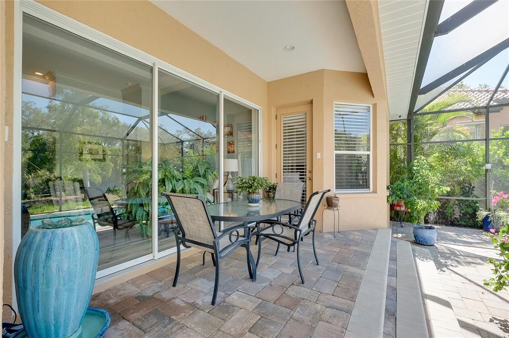 En Venta: $774,900 (4 camas, 3 baños, 2854 Pies cuadrados)