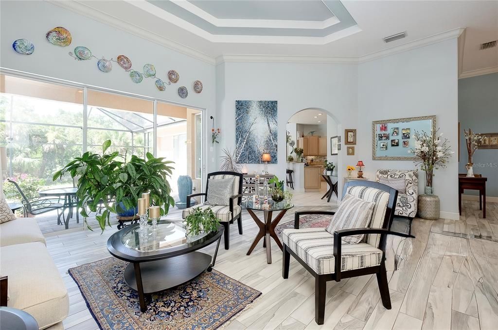 En Venta: $774,900 (4 camas, 3 baños, 2854 Pies cuadrados)
