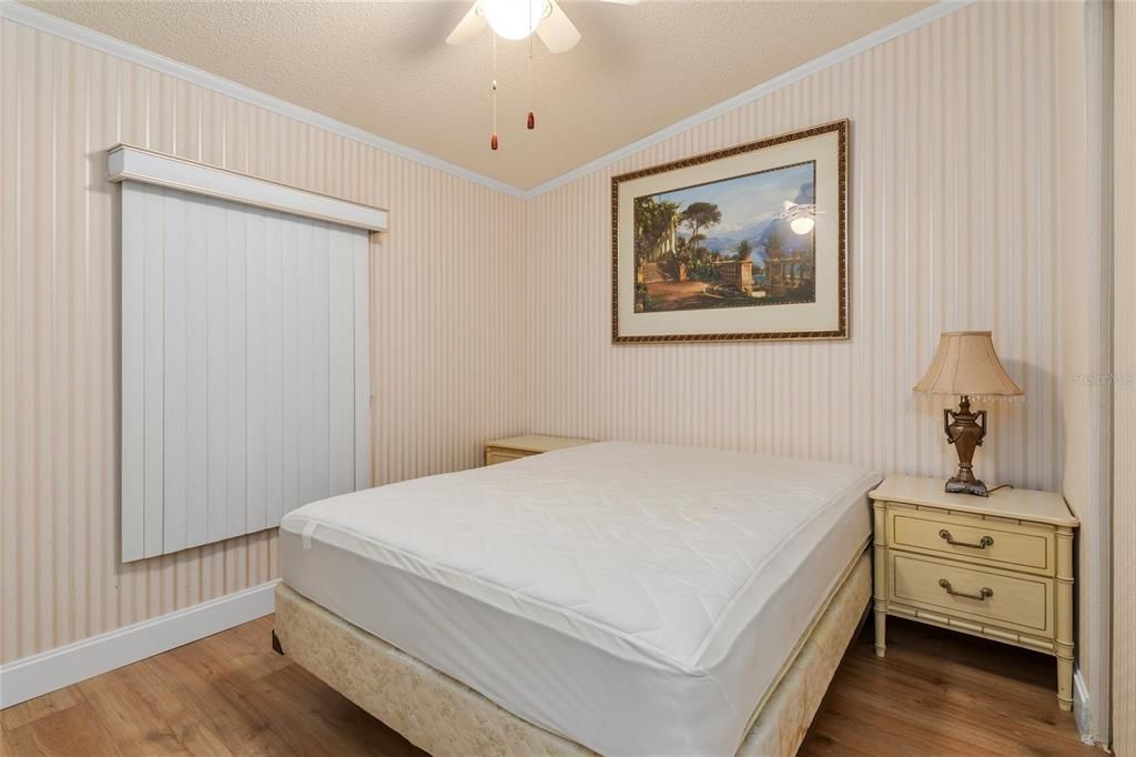 На продажу: $138,800 (2 спален, 2 ванн, 1055 Квадратных фут)