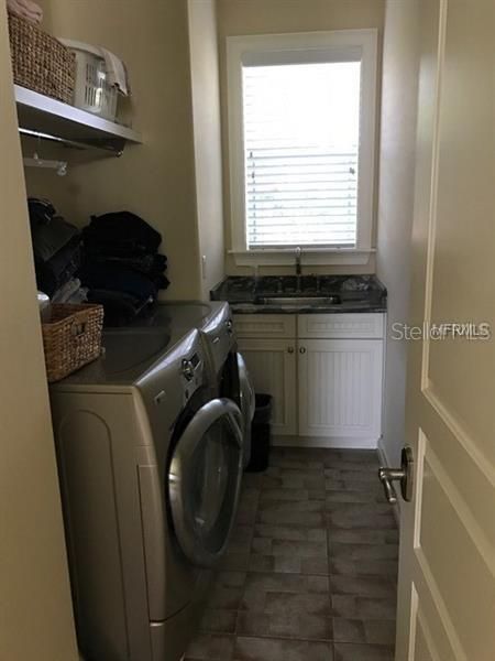 En Renta: $5,500 (3 camas, 2 baños, 2441 Pies cuadrados)