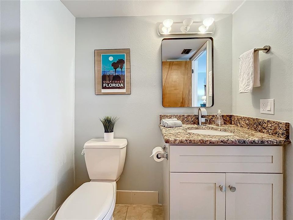 For Sale: $270,000 (1 beds, 1 baths, 920 Square Feet)