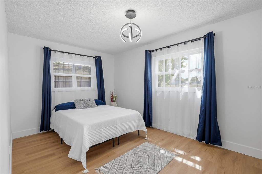 : $428,000 (3 спален, 2 ванн, 1674 Квадратных фут)