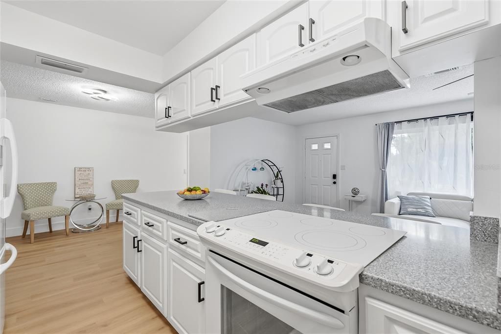 : $428,000 (3 спален, 2 ванн, 1674 Квадратных фут)
