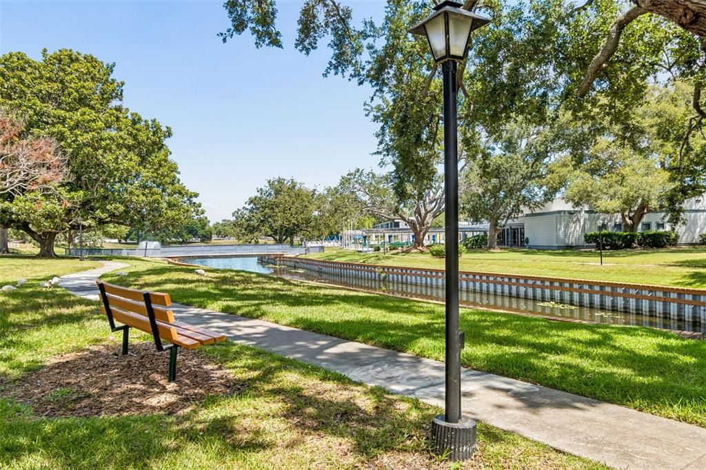 For Sale: $87,500 (1 beds, 1 baths, 608 Square Feet)