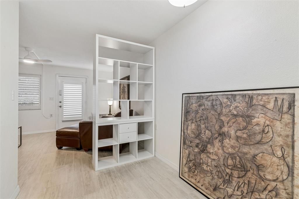 For Sale: $87,500 (1 beds, 1 baths, 608 Square Feet)
