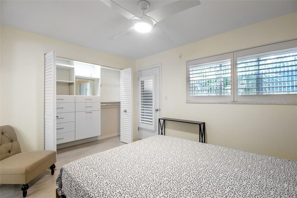 For Sale: $87,500 (1 beds, 1 baths, 608 Square Feet)