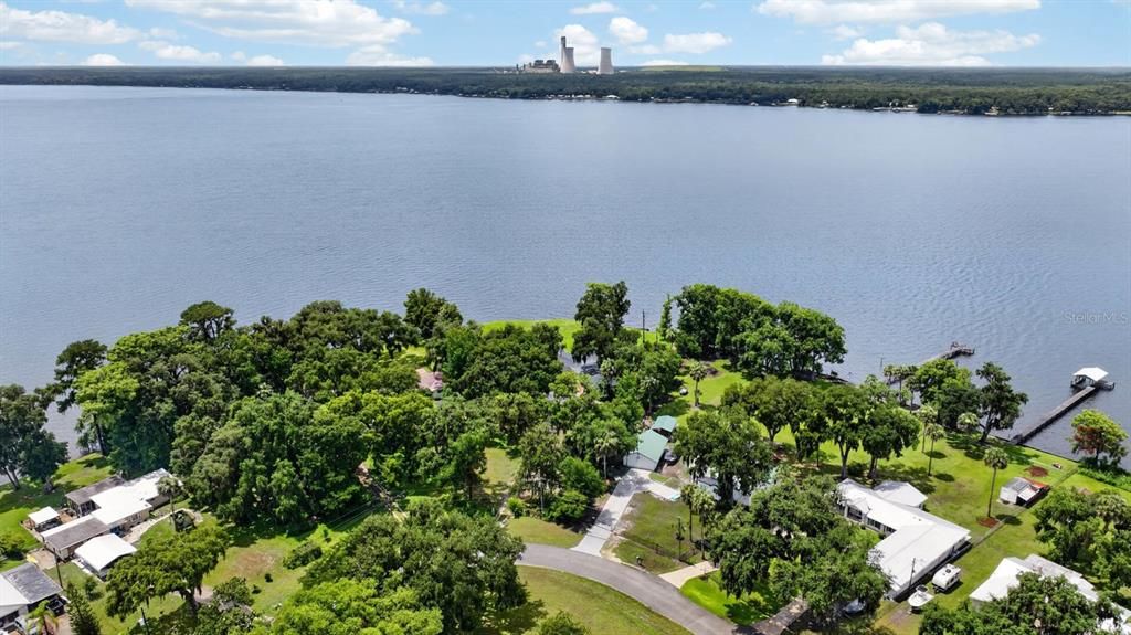 En Venta: $898,000 (4 camas, 3 baños, 2708 Pies cuadrados)