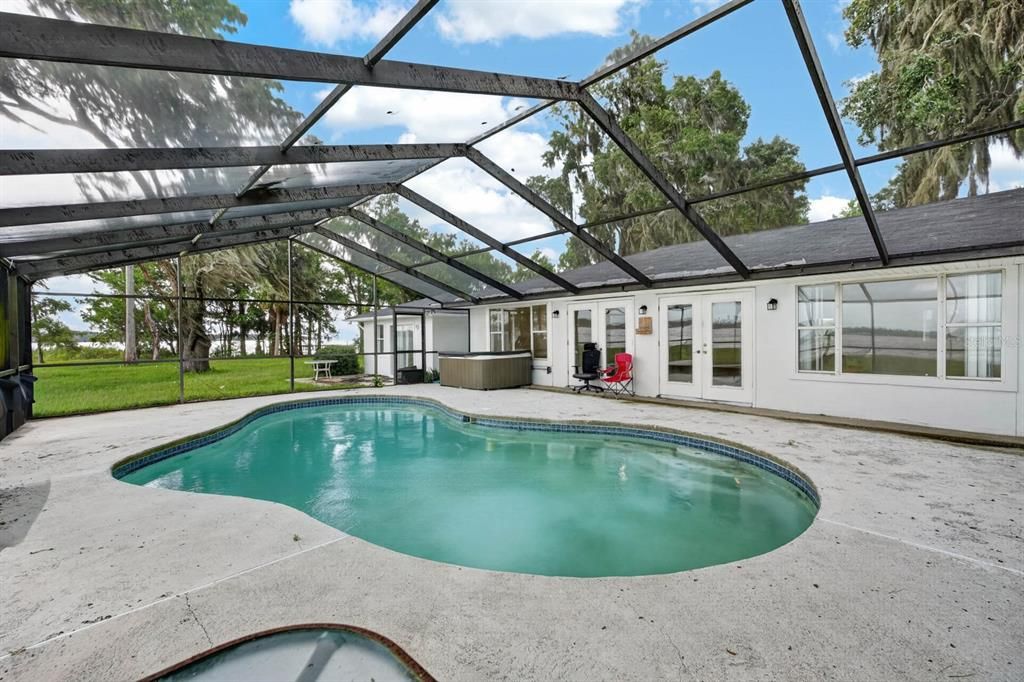 En Venta: $898,000 (4 camas, 3 baños, 2708 Pies cuadrados)