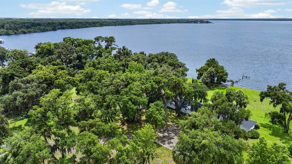 En Venta: $898,000 (4 camas, 3 baños, 2708 Pies cuadrados)