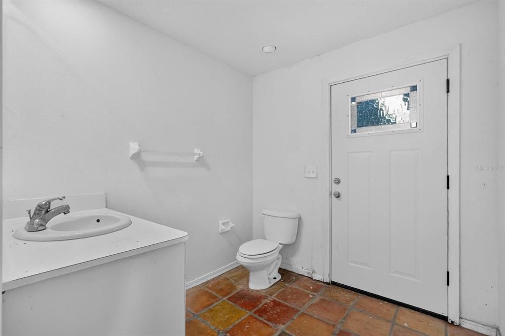 En Venta: $898,000 (4 camas, 3 baños, 2708 Pies cuadrados)