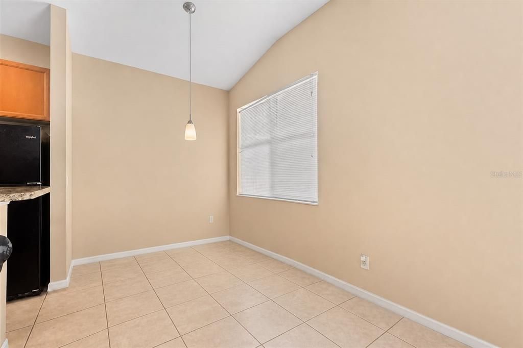 For Rent: $3,000 (4 beds, 2 baths, 1773 Square Feet)