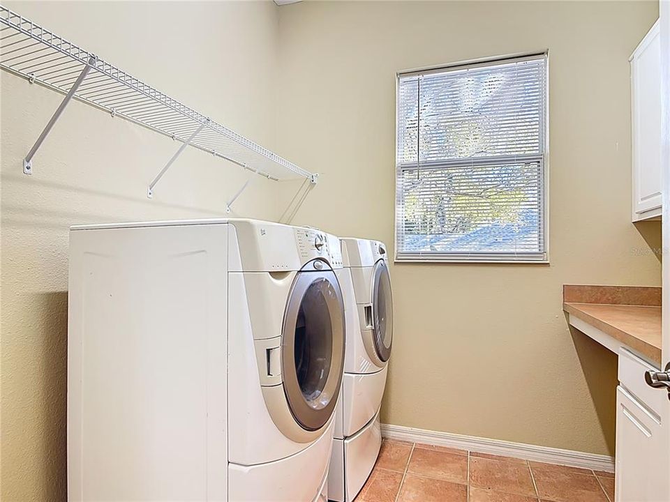 For Sale: $675,000 (3 beds, 2 baths, 2955 Square Feet)