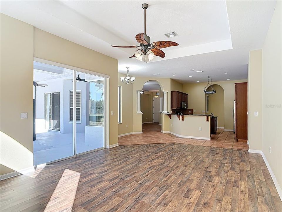 For Sale: $675,000 (3 beds, 2 baths, 2955 Square Feet)