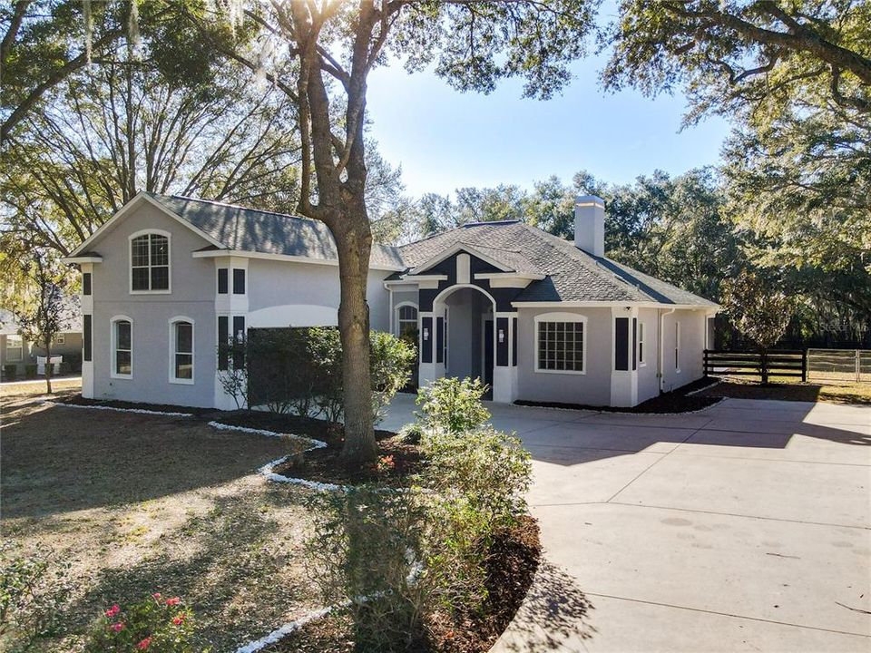 For Sale: $675,000 (3 beds, 2 baths, 2955 Square Feet)