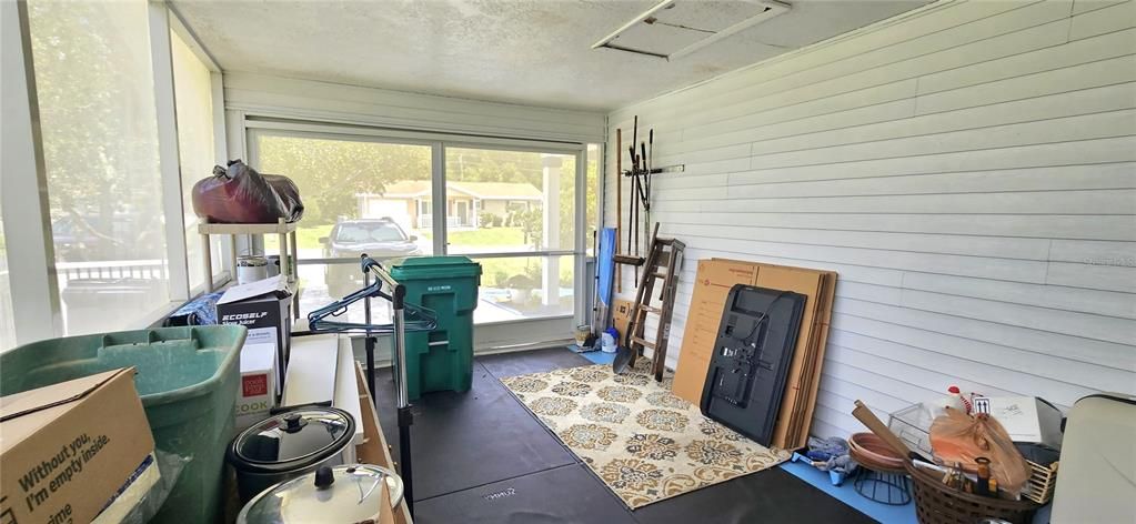For Sale: $169,500 (3 beds, 2 baths, 1060 Square Feet)
