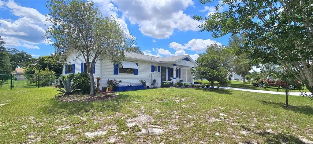 For Sale: $169,500 (3 beds, 2 baths, 1060 Square Feet)