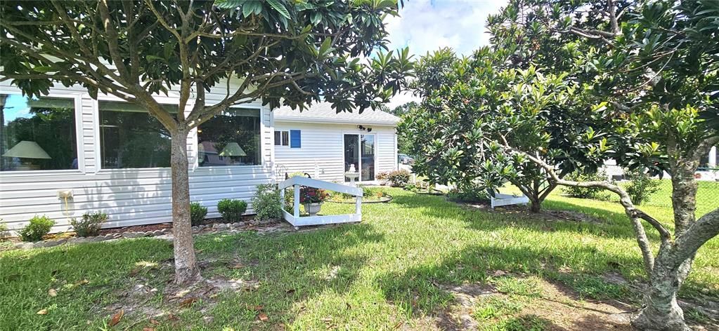 For Sale: $169,500 (3 beds, 2 baths, 1060 Square Feet)