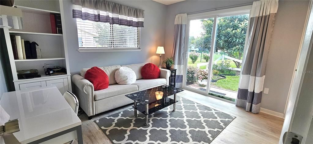For Sale: $169,500 (3 beds, 2 baths, 1060 Square Feet)