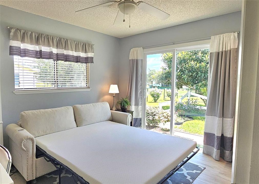 For Sale: $169,500 (3 beds, 2 baths, 1060 Square Feet)