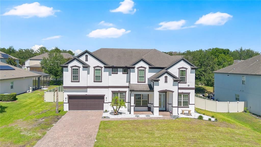 На продажу: $950,000 (6 спален, 4 ванн, 4590 Квадратных фут)