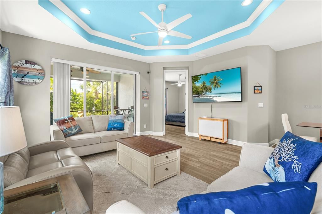 For Sale: $420,000 (2 beds, 2 baths, 1527 Square Feet)