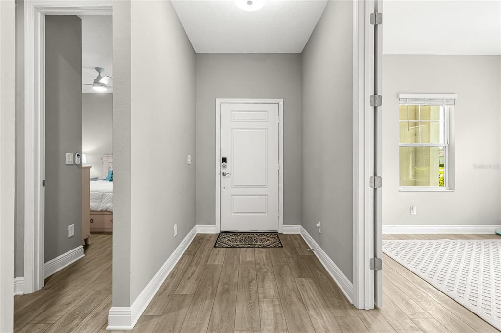 For Sale: $420,000 (2 beds, 2 baths, 1527 Square Feet)