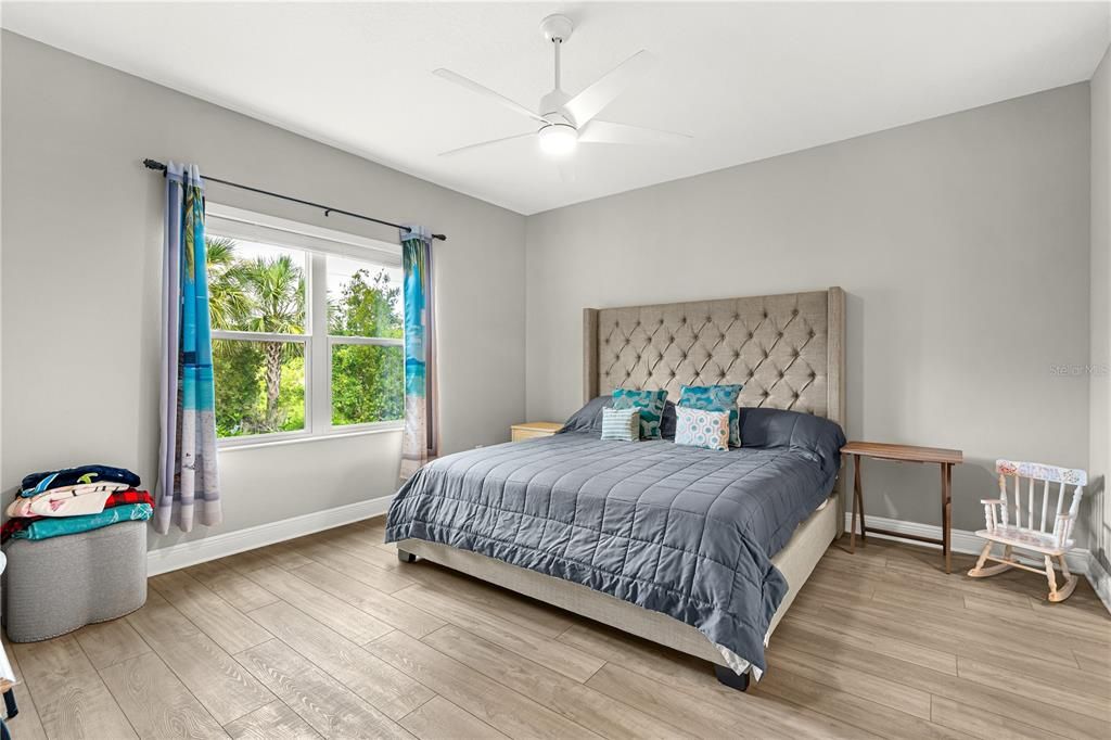For Sale: $420,000 (2 beds, 2 baths, 1527 Square Feet)