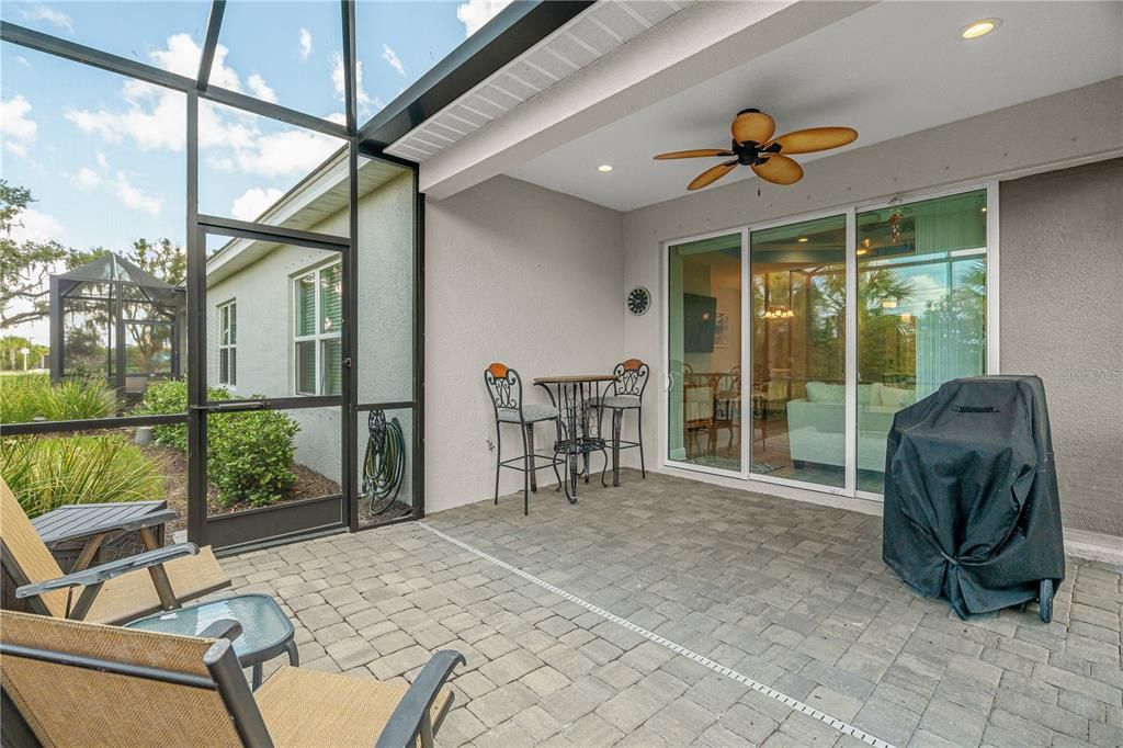 For Sale: $420,000 (2 beds, 2 baths, 1527 Square Feet)