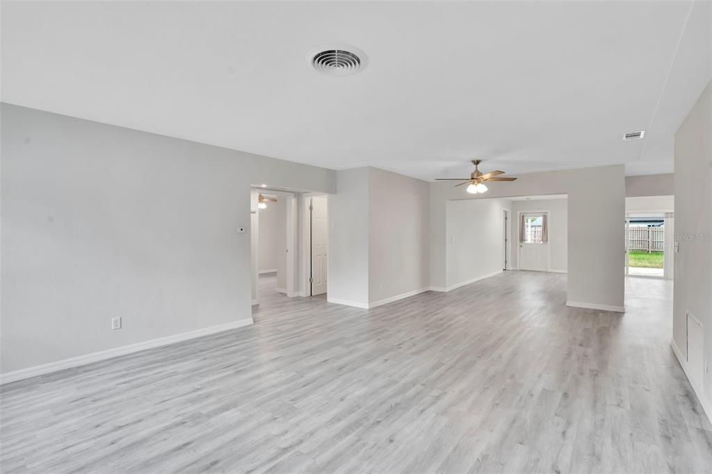 В аренду: $3,450 (3 спален, 3 ванн, 1733 Квадратных фут)