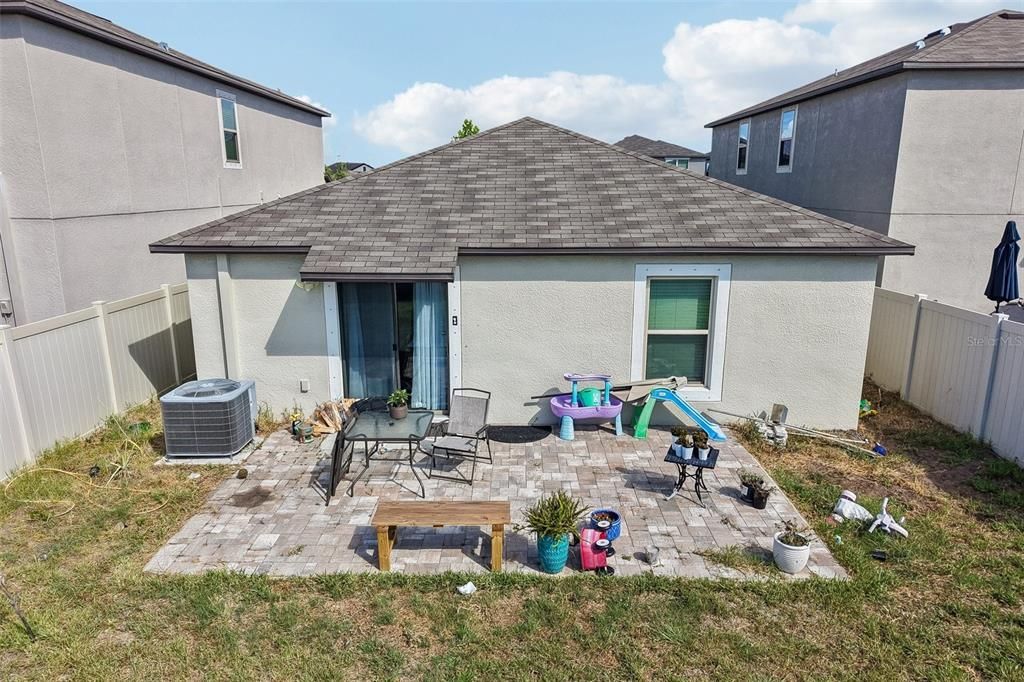 En Venta: $299,000 (3 camas, 2 baños, 1451 Pies cuadrados)