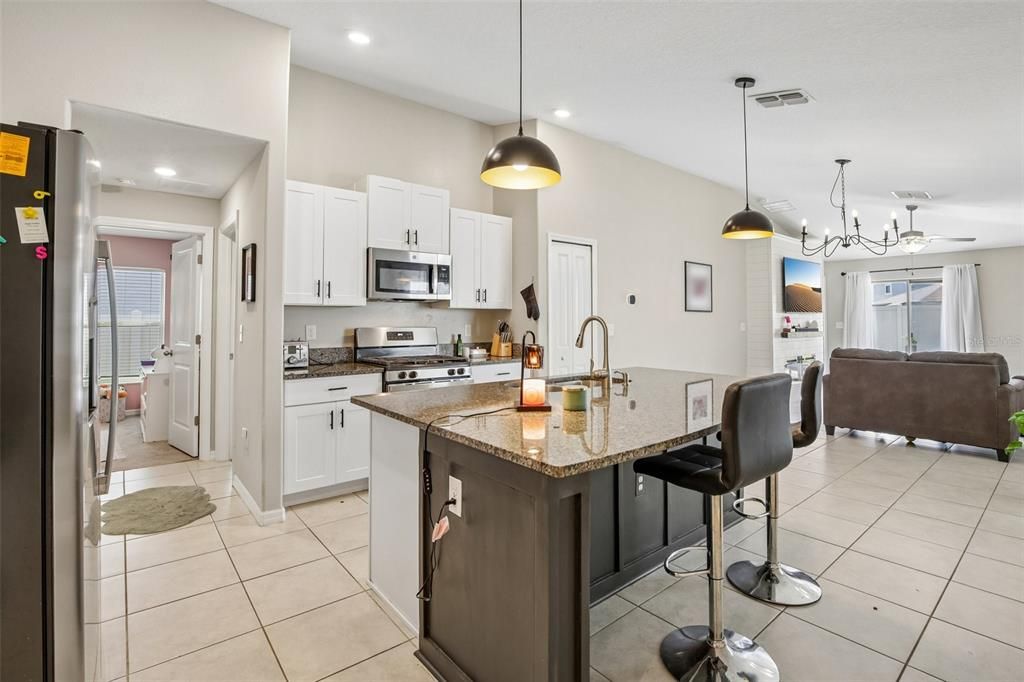En Venta: $299,000 (3 camas, 2 baños, 1451 Pies cuadrados)