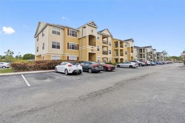 For Rent: $1,350 (1 beds, 1 baths, 716 Square Feet)