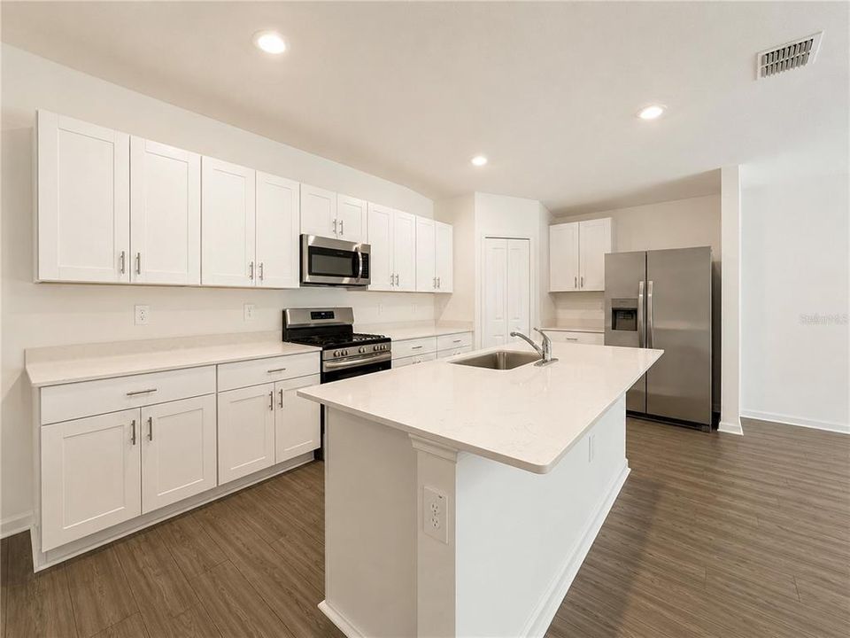 For Sale: $343,990 (4 beds, 3 baths, 2174 Square Feet)